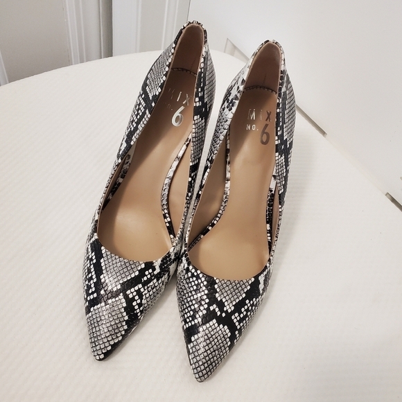 NWOB Mix No. 6 Danyah Snakeprint Stilettos Size 10M, Stylish - Picture 3 of 9